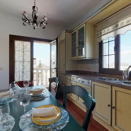 Сasa de vacaciones Casa Lela, Fantastico Alojamiento Con Jardines Y Zona De Barbacoa